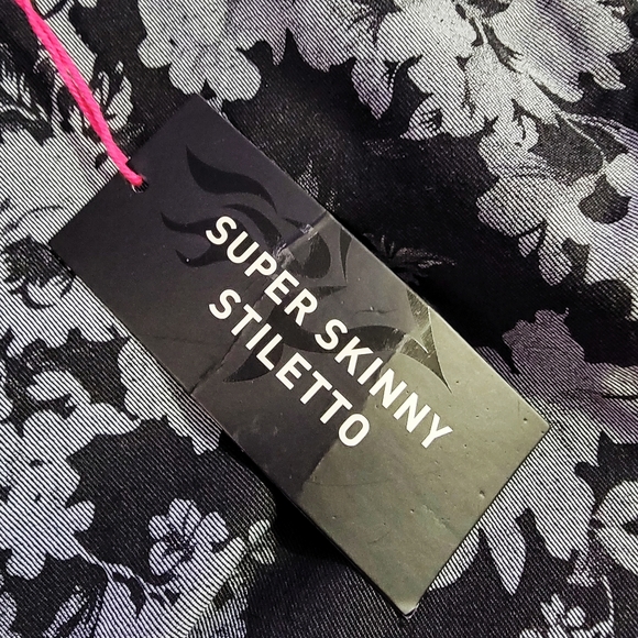 Plus Size Black & Grey Jeans - Picture 4 of 4